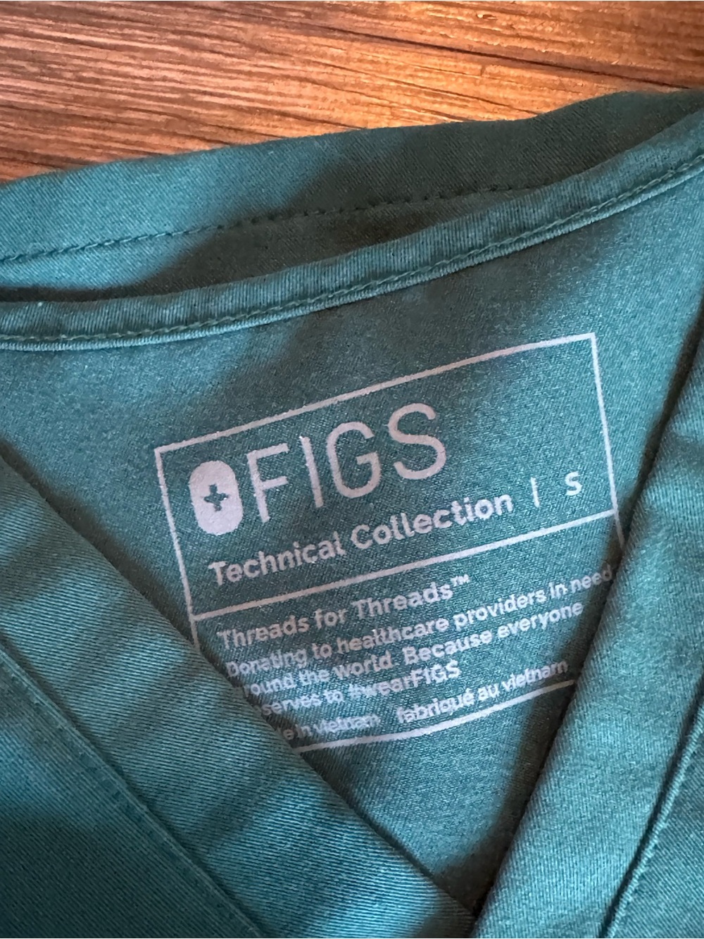 Figs Scrub Set in Racing Green - Picture 2 of 3